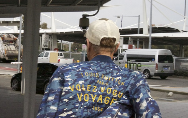 "Okay, guys, I've gotta, ahem, split."