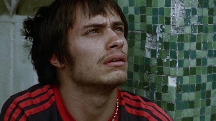 Gael Garcia Bernal in Amores Perros