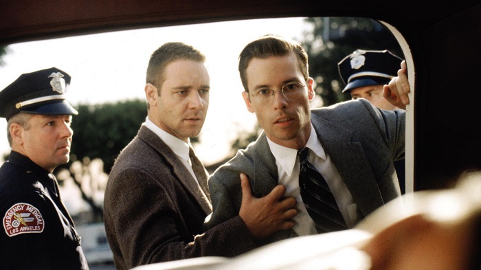 Russell Crowe and Guy Pearce in L.A. Confidential 