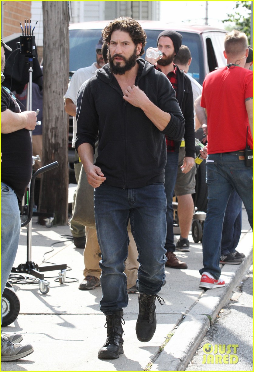 jon-bernthal-starts-filming-the-punisher-first-set-photos-14