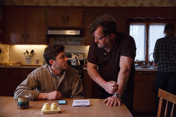 Casey Affleck and Kenneth Lonergan on the set