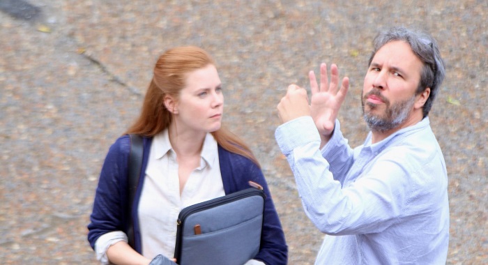 Amy Adams and Denis Villeneuve on the set of Arrival