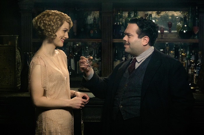 Dan Fogler and Alison Sudol in Fantastic Beasts And Where To Find Them