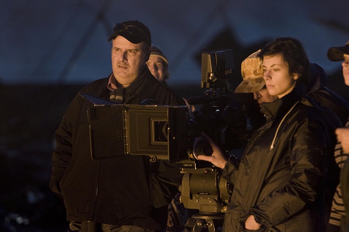 Alex Proyas on the set of Knowing